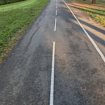 Bouchon ? Non. Embouteillage ? Non plus. Ma route est toute tracée. Yapluka pédaler !