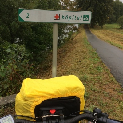 J1 : à vélo, même sous la pluie !
