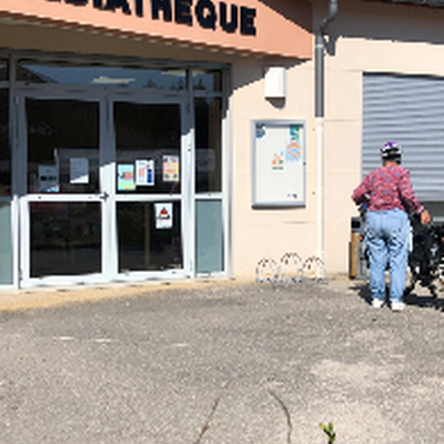 En vélo à la médiathèque d'Arinthod