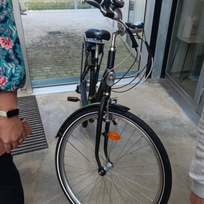 Un des vélos éléctriques du pôle Viotte pour se rendre en réunion autrement !